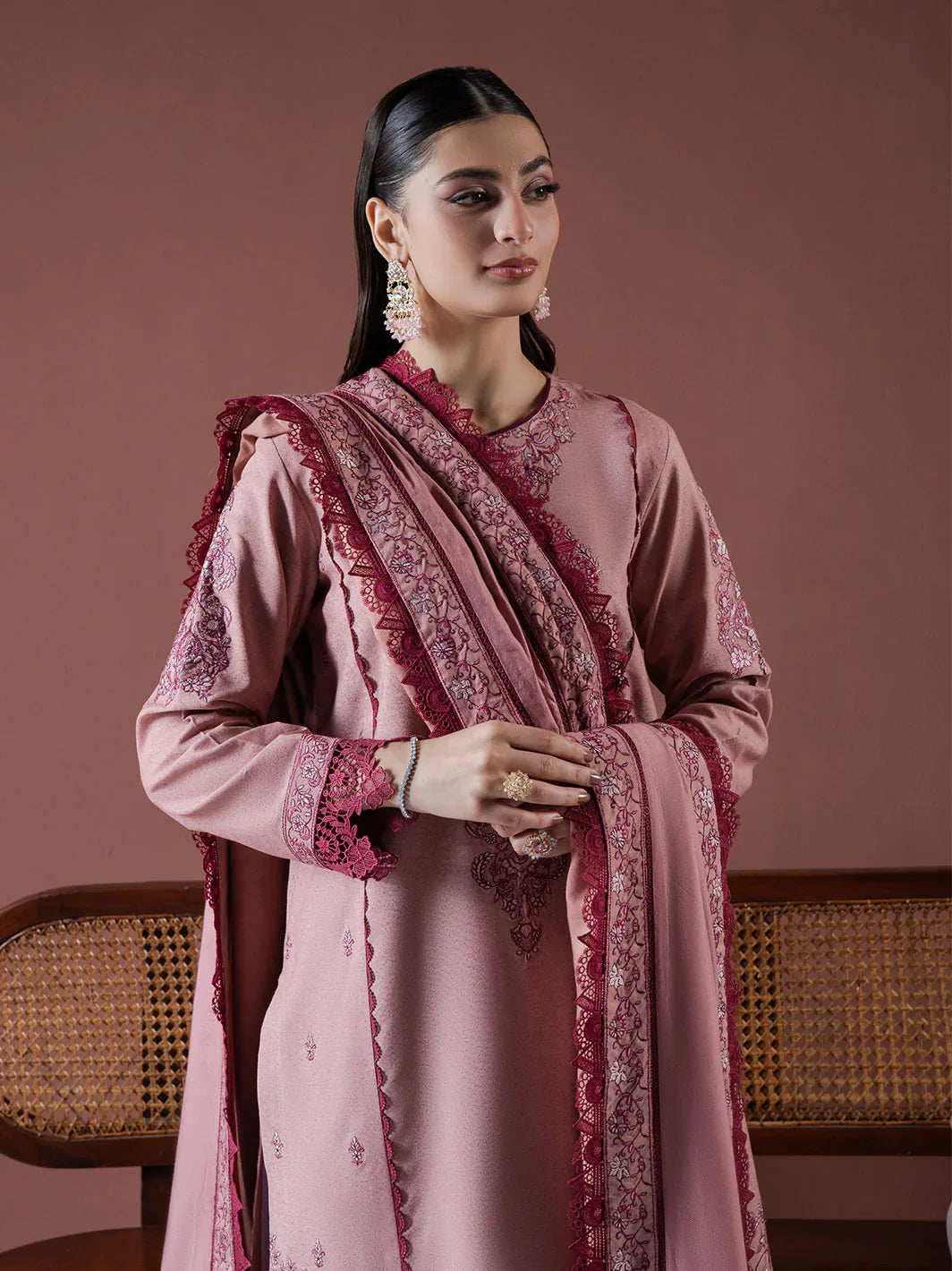 Rp3384- Asim Jofa - Winter 3PC Dhanak Embroidered Suit