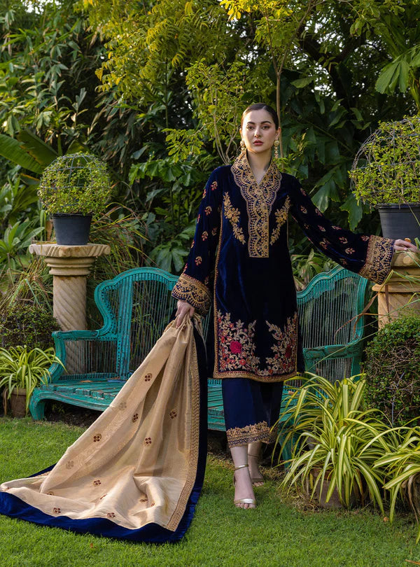 RP3357 -Baroque - Embroidered Velvet 3piece suit
