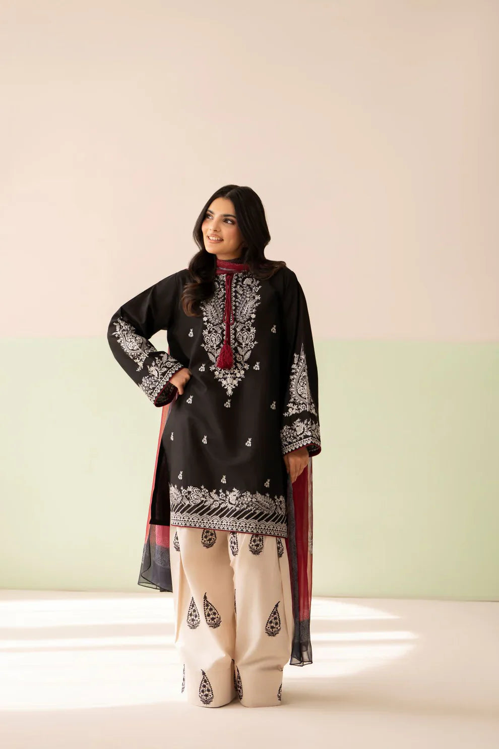 Rp1208Baroque - Summer-3PC Lawn Embroidered Suit