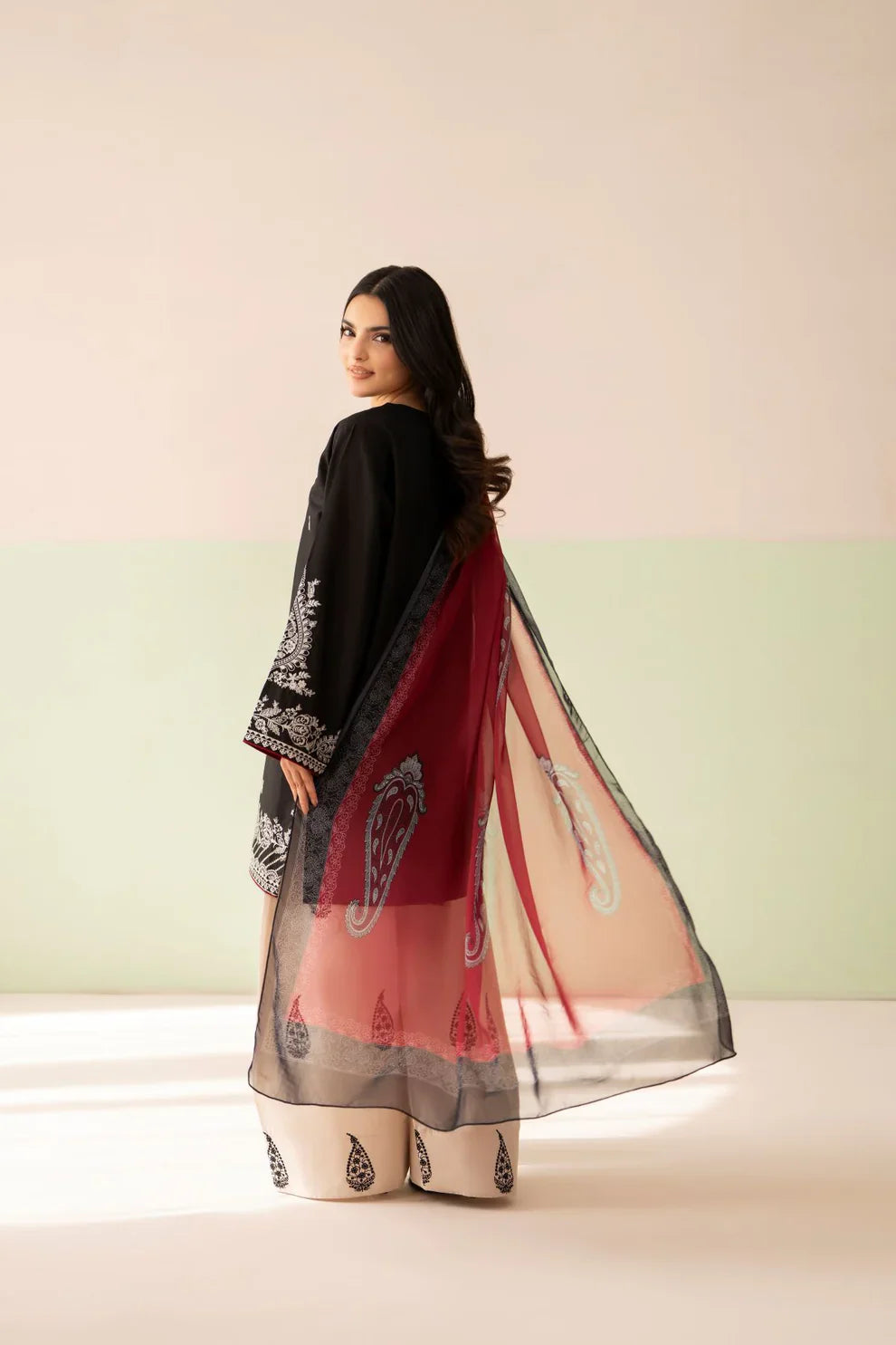 Rp1208Baroque - Summer-3PC Lawn Embroidered Suit