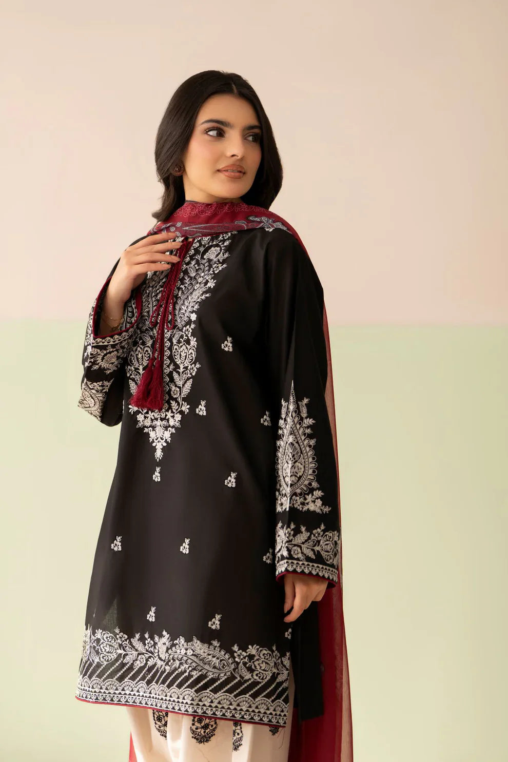 Rp1208Baroque - Summer-3PC Lawn Embroidered Suit