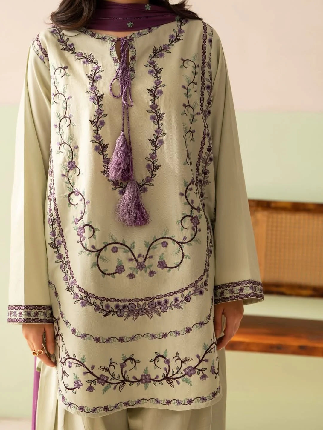 Rp1210Baroque - Summer-3PC Lawn Embroidered Suit