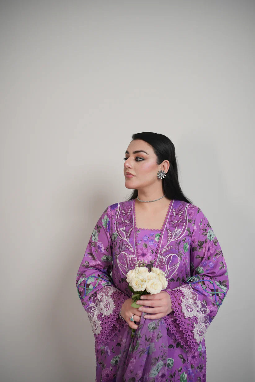 RP33149 -Baroque - Winter 3PC Karandi Digital Print Dress