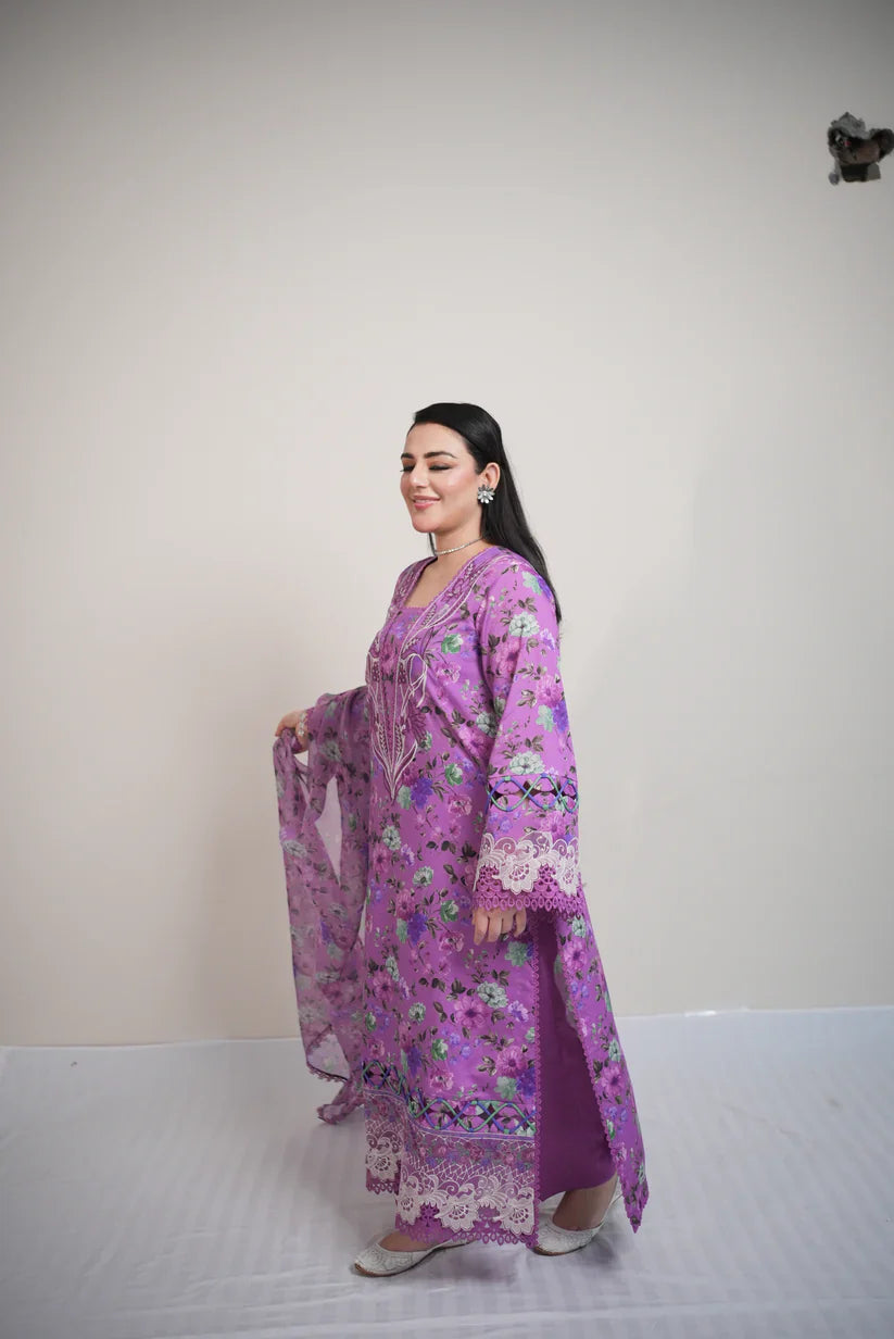 RP33149 -Baroque - Winter 3PC Karandi Digital Print Dress