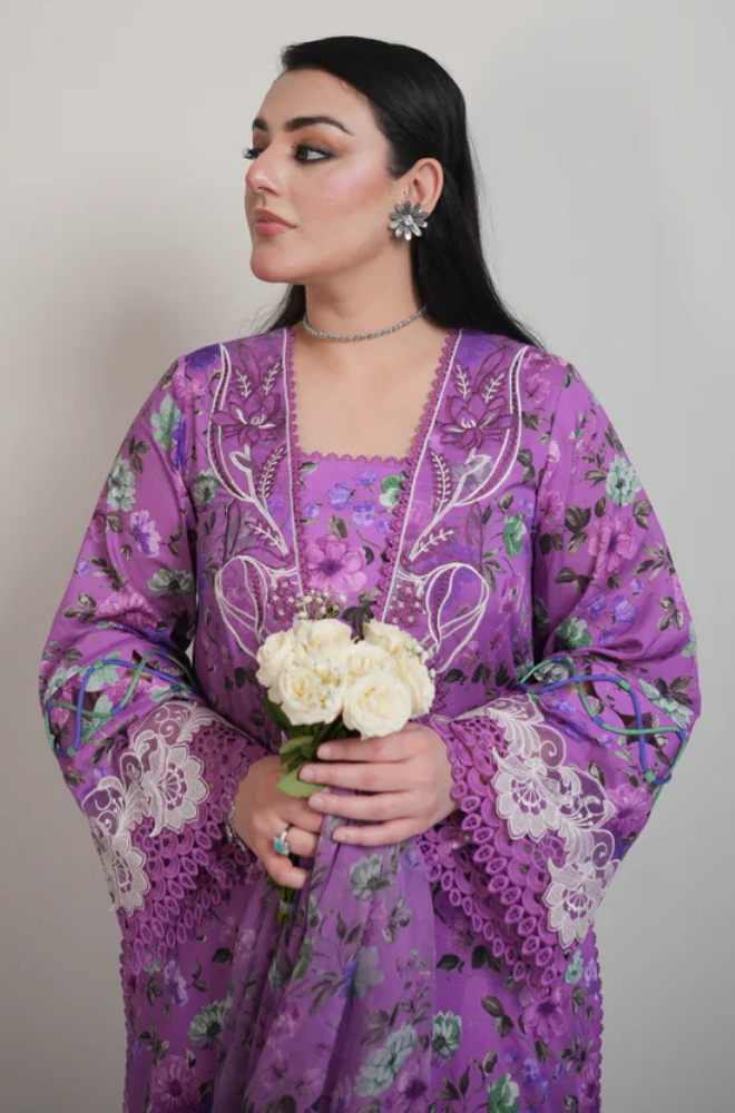 RP33149 -Baroque - Winter 3PC Karandi Digital Print Dress