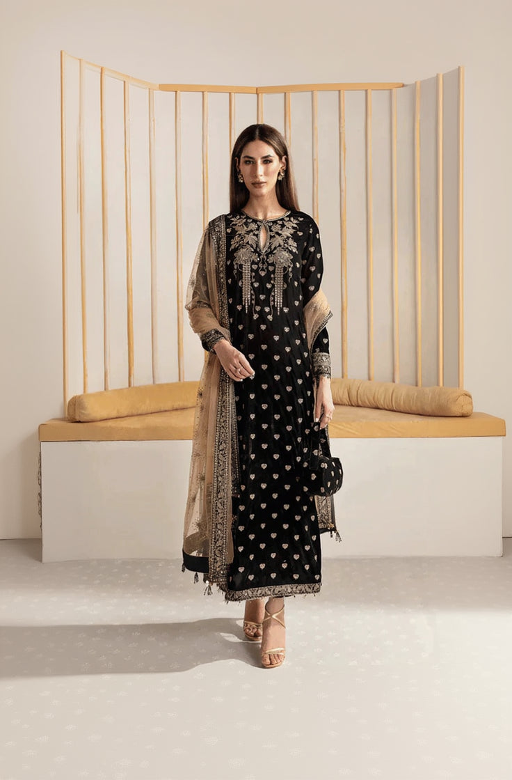 RP2020- Baroque Embroidered Velvet 3piece suit
