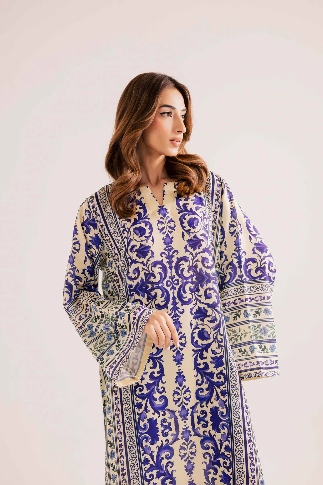 Rp-1131Bunaai - 2 piece Silk printed coord Kaftaan