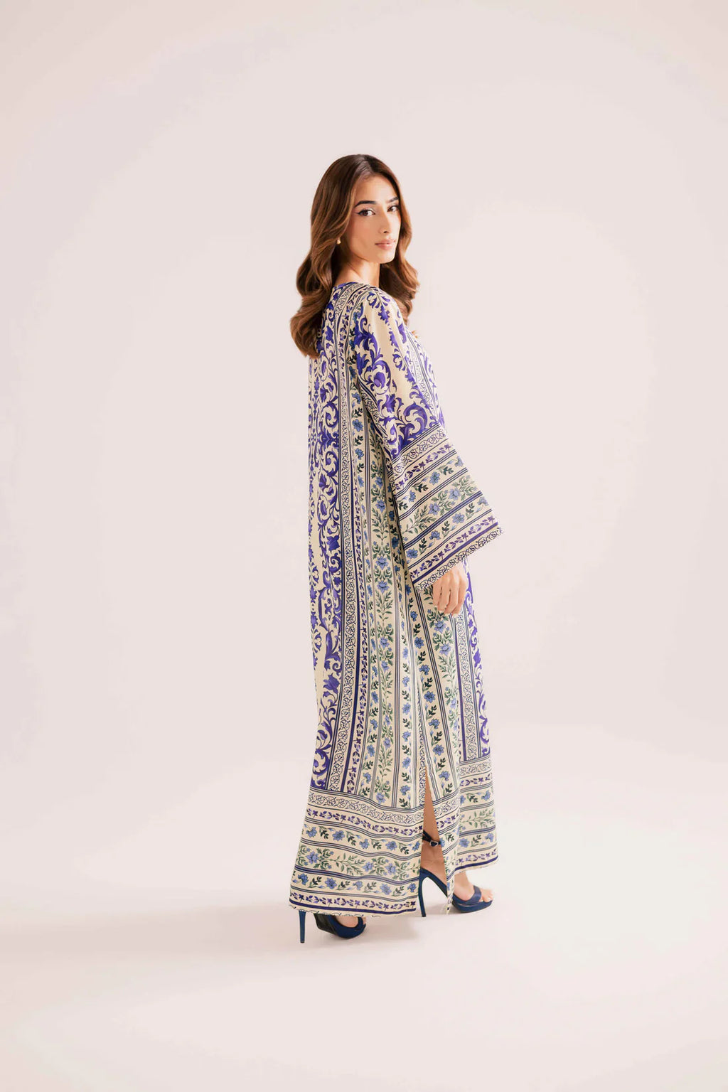 Rp-1131Bunaai - 2 piece Silk printed coord Kaftaan