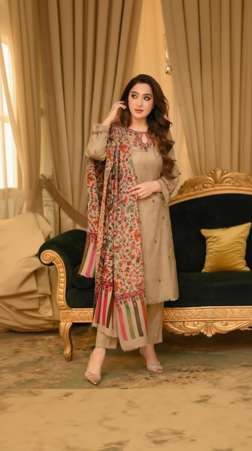 Rp33131- Bunaai - Winter 3PC Dhanak Embroidered Suit