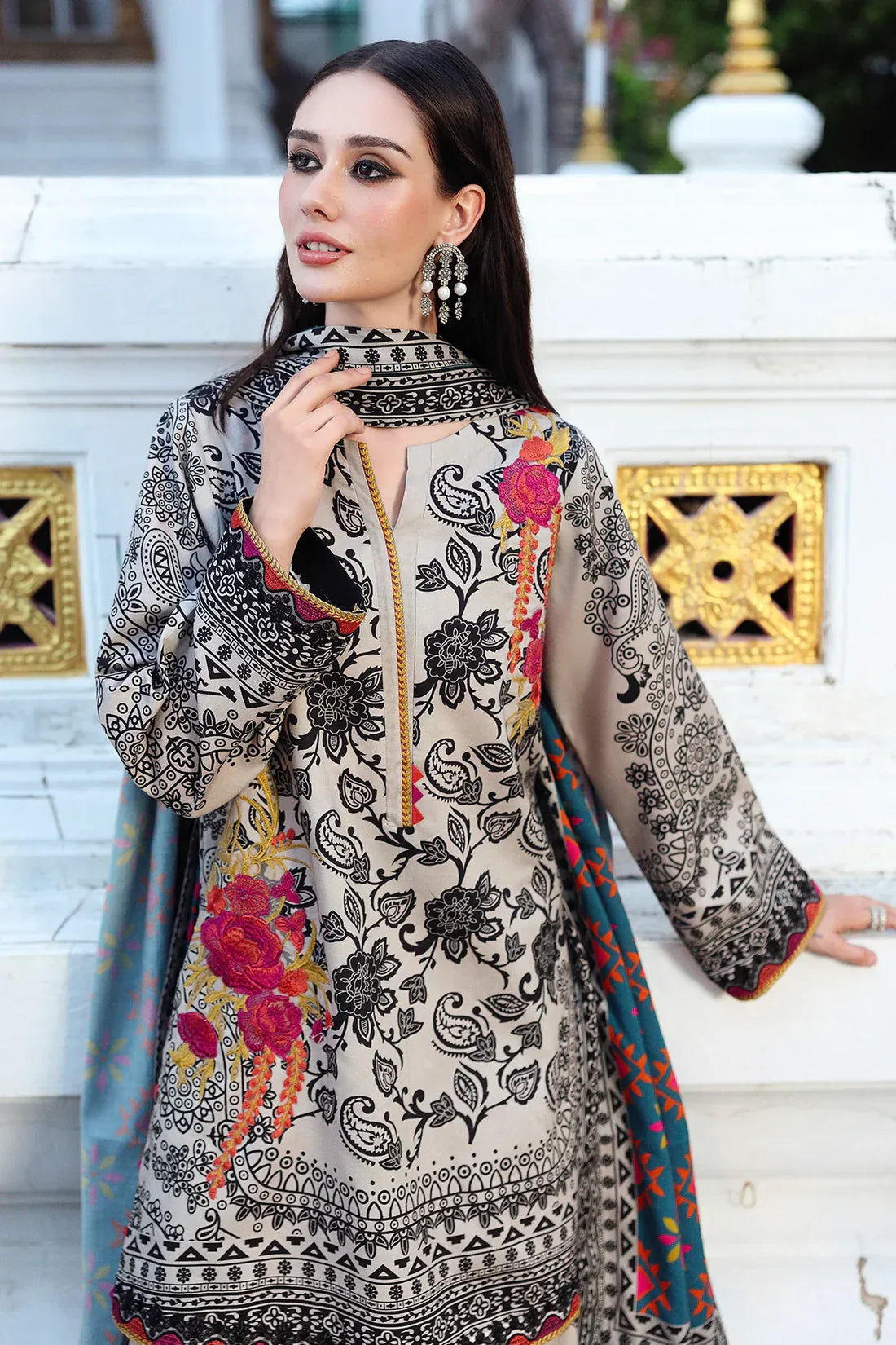 RP33115Charizma - Winter 3PC Karandi Digital Print Dress