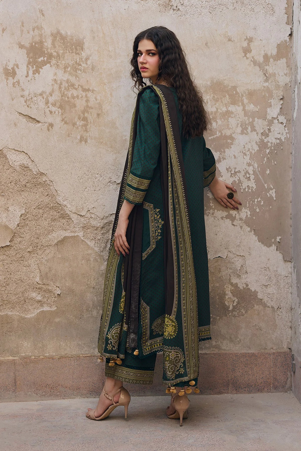 RP33136-Charizma - Winter 3PC Karandi Digital Print Dress