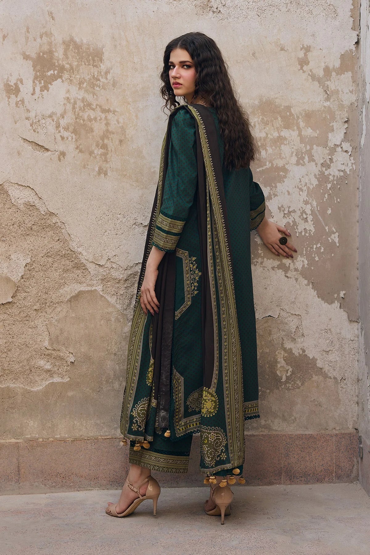 RP33136-Charizma - Winter 3PC Karandi Digital Print Dress