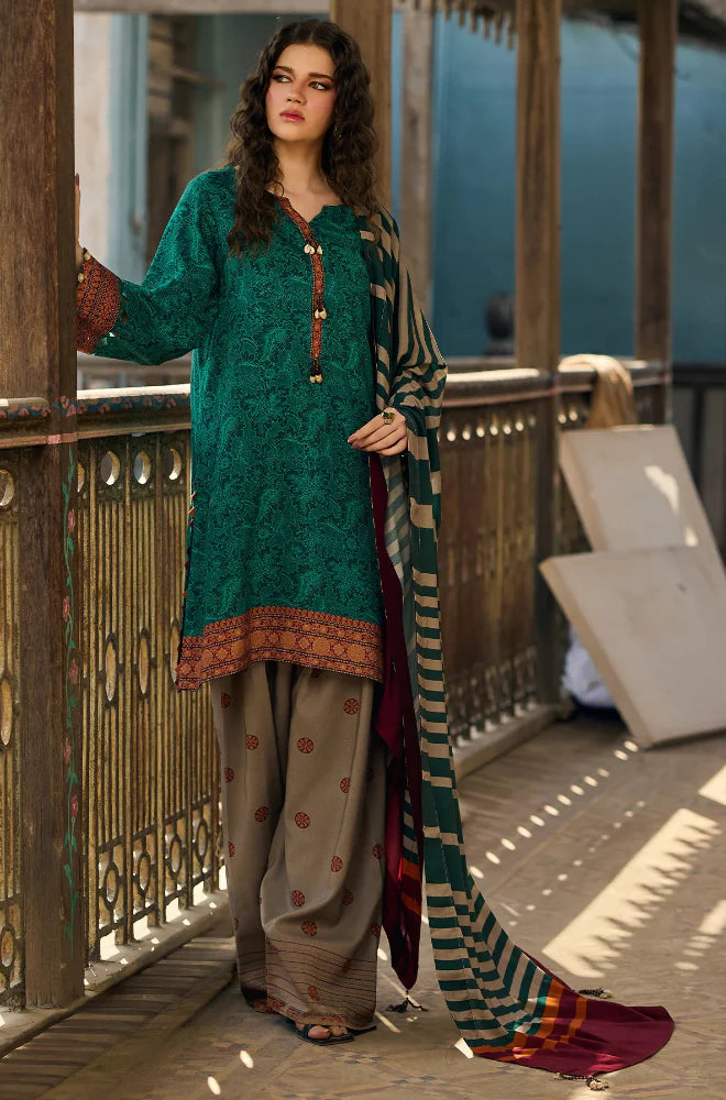 RP33137 - Charizma - Winter 3PC Karandi Digital Print Dress
