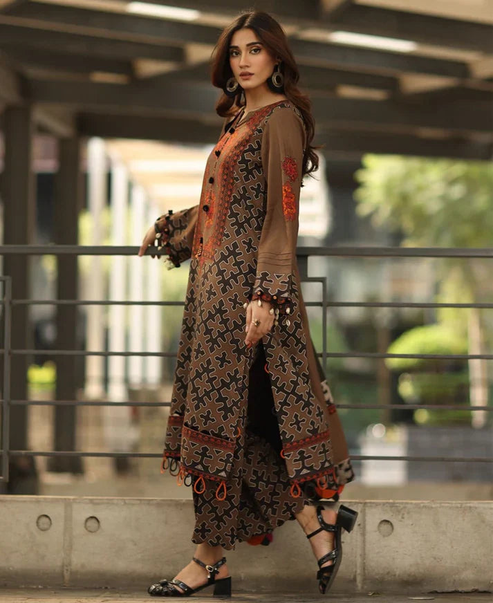 RP33142 Charizma - Winter 3PC Karandi Digital Print Dress