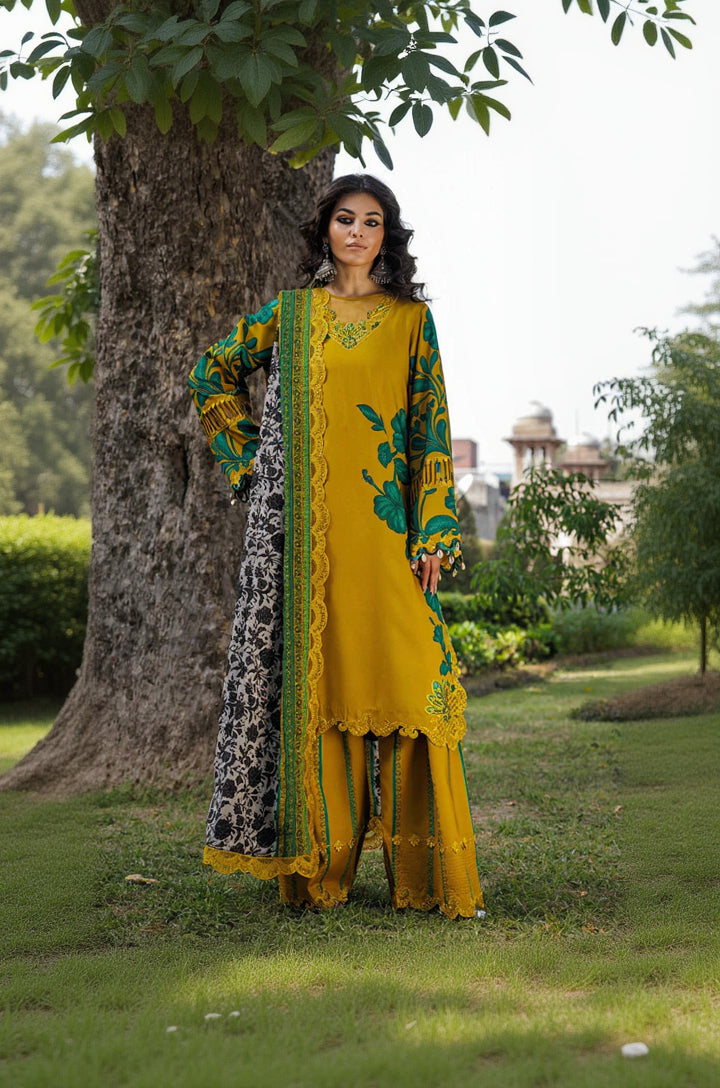 RP33418 - Charizma - Winter 3PC Karandi Digital Print Dress