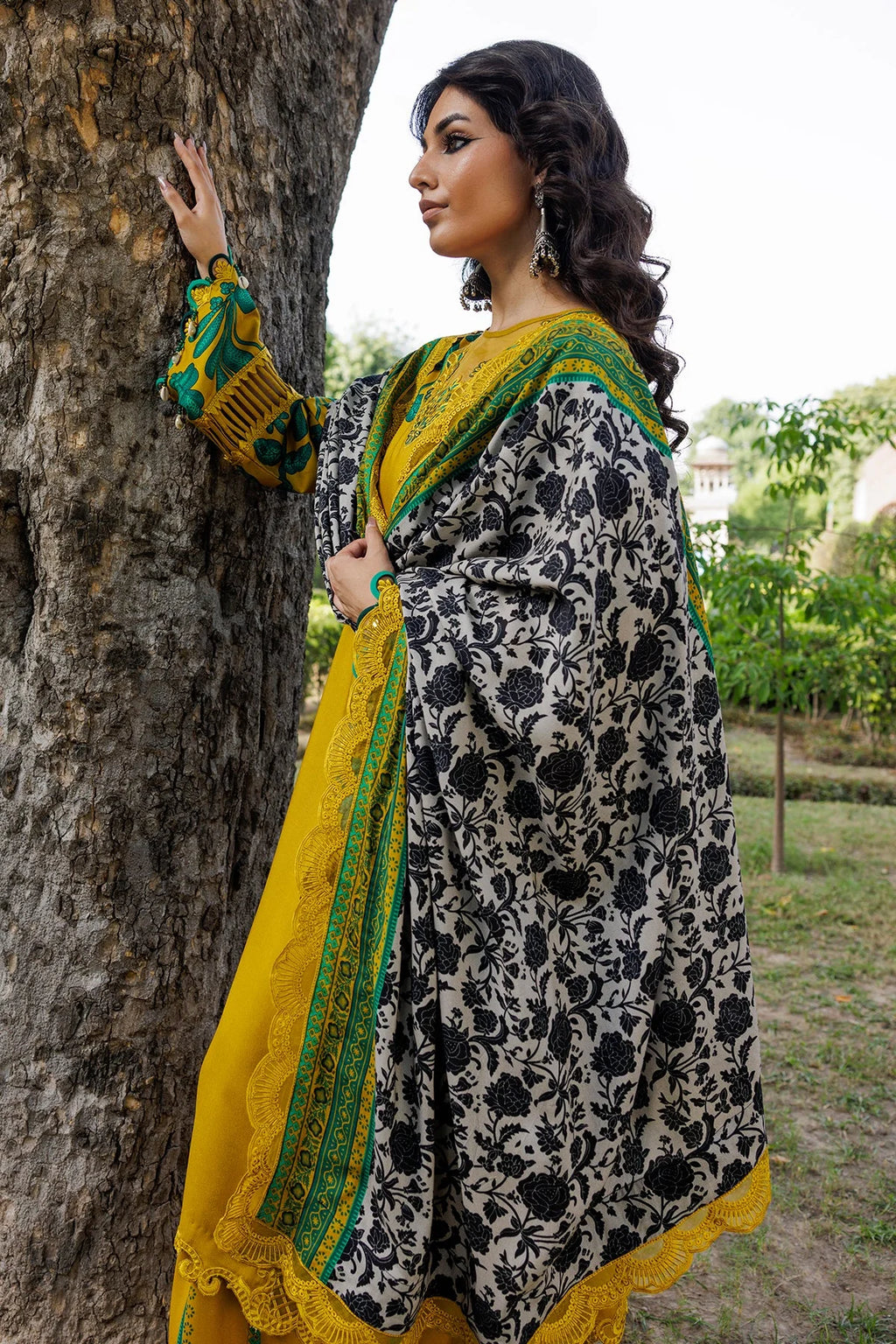 RP33418 - Charizma - Winter 3PC Karandi Digital Print Dress