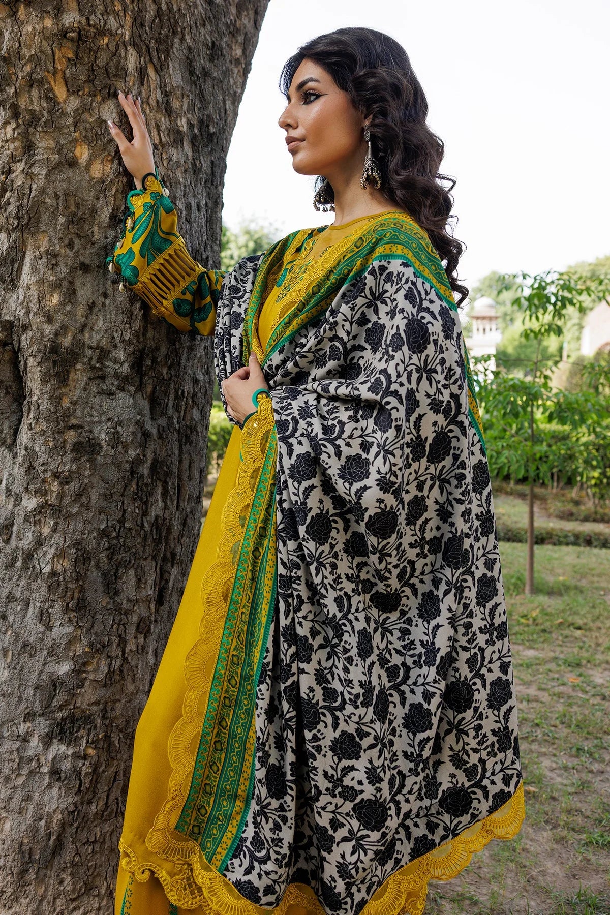 RP33418 - Charizma - Winter 3PC Karandi Digital Print Dress