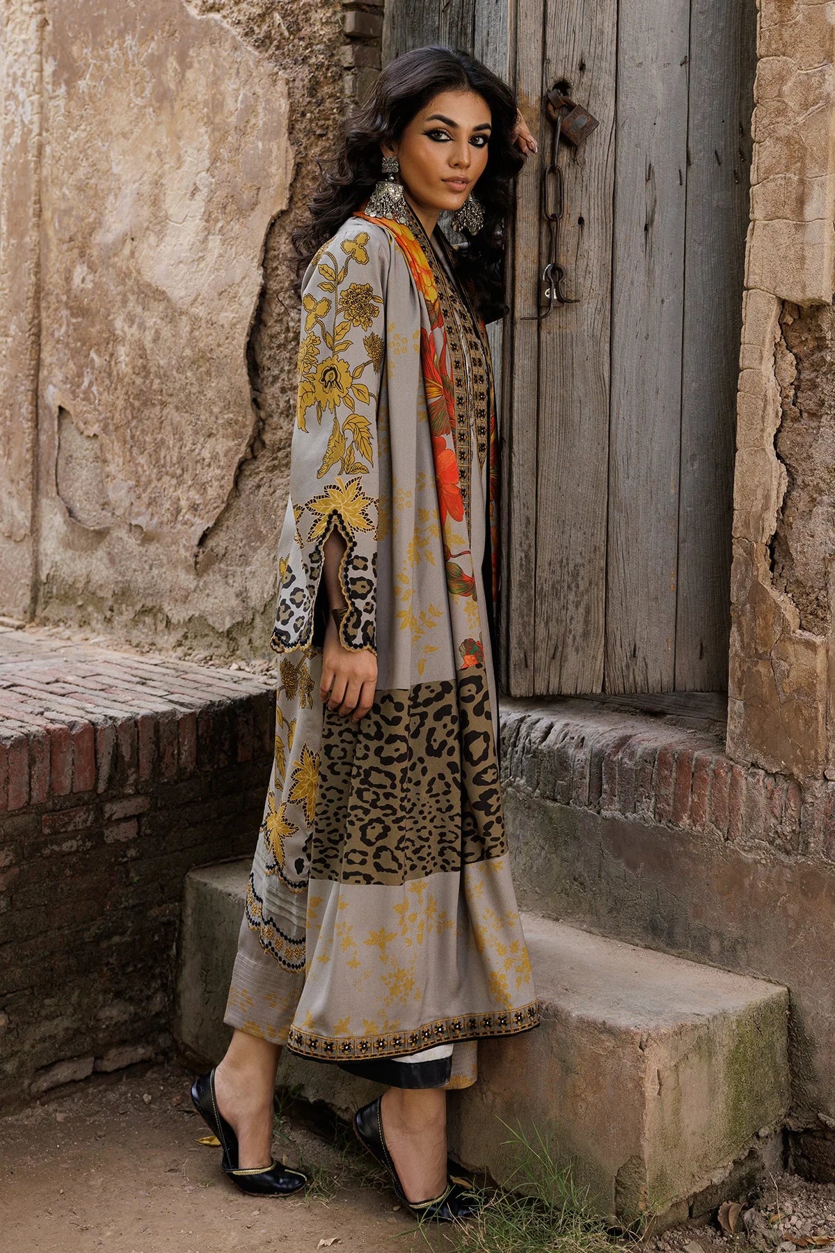 RP33420-Charizma - Winter 3PC Karandi Digital Print Dress