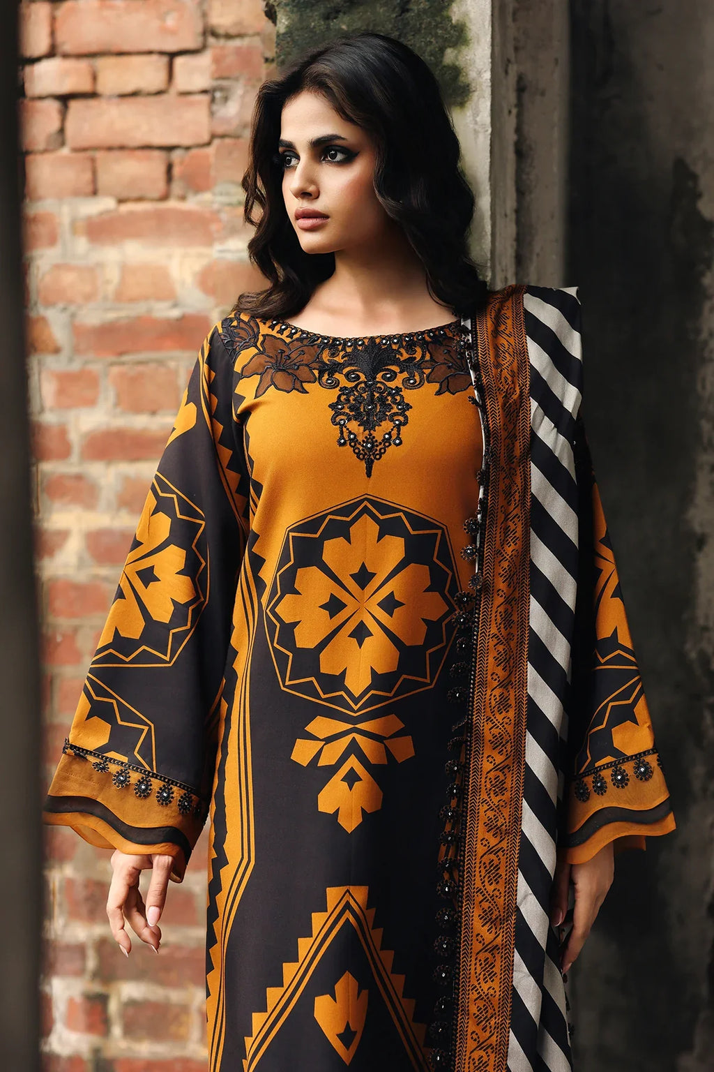Rp33421Charizma - Winter 3PC Karandi Digital Print Dress