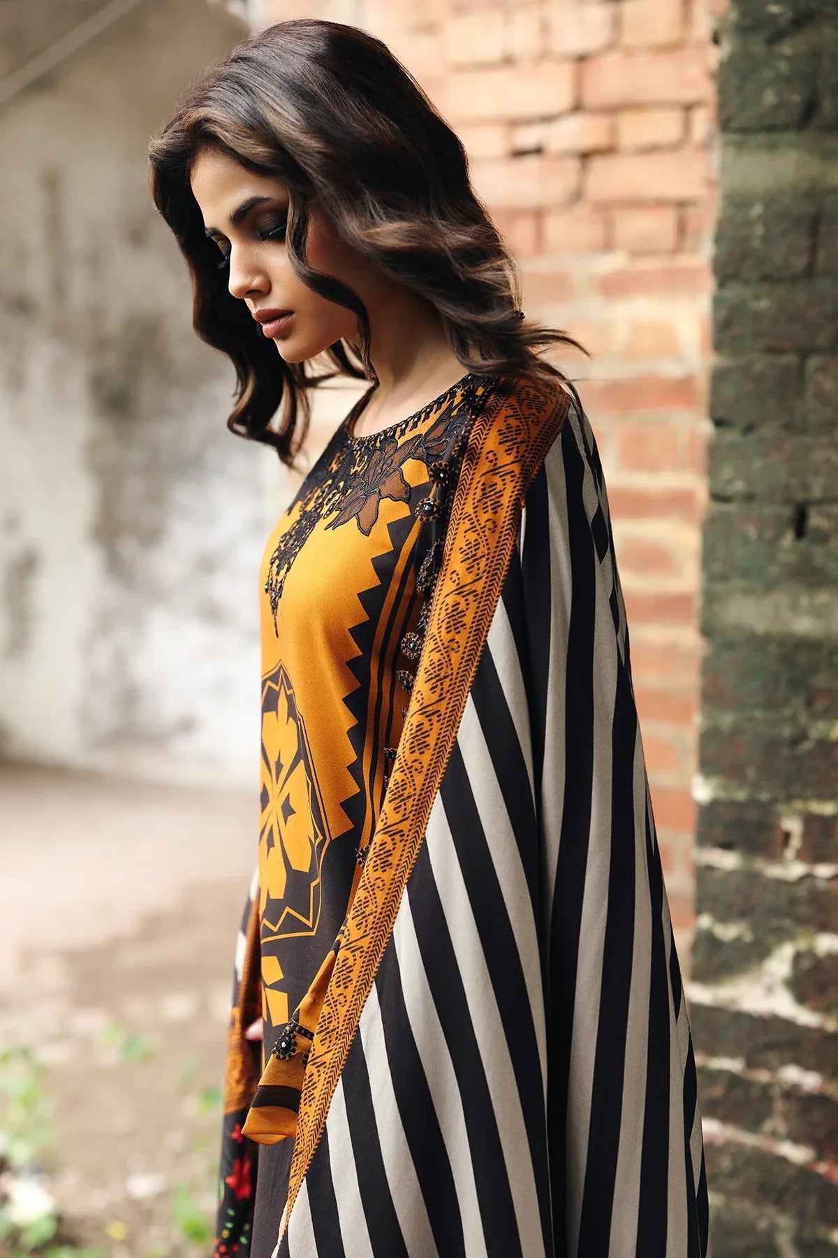 Rp33421Charizma - Winter 3PC Karandi Digital Print Dress