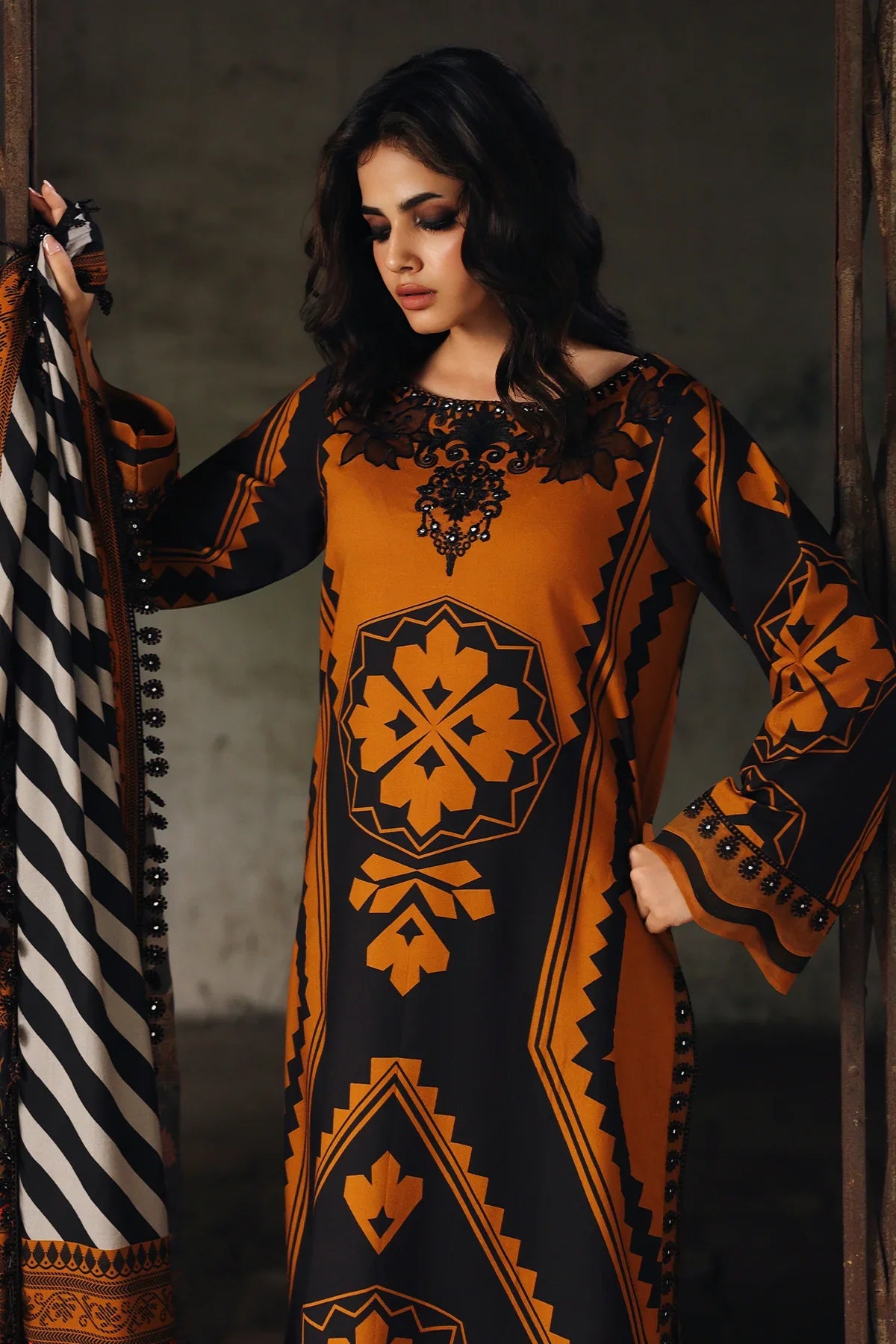 Rp33421Charizma - Winter 3PC Karandi Digital Print Dress