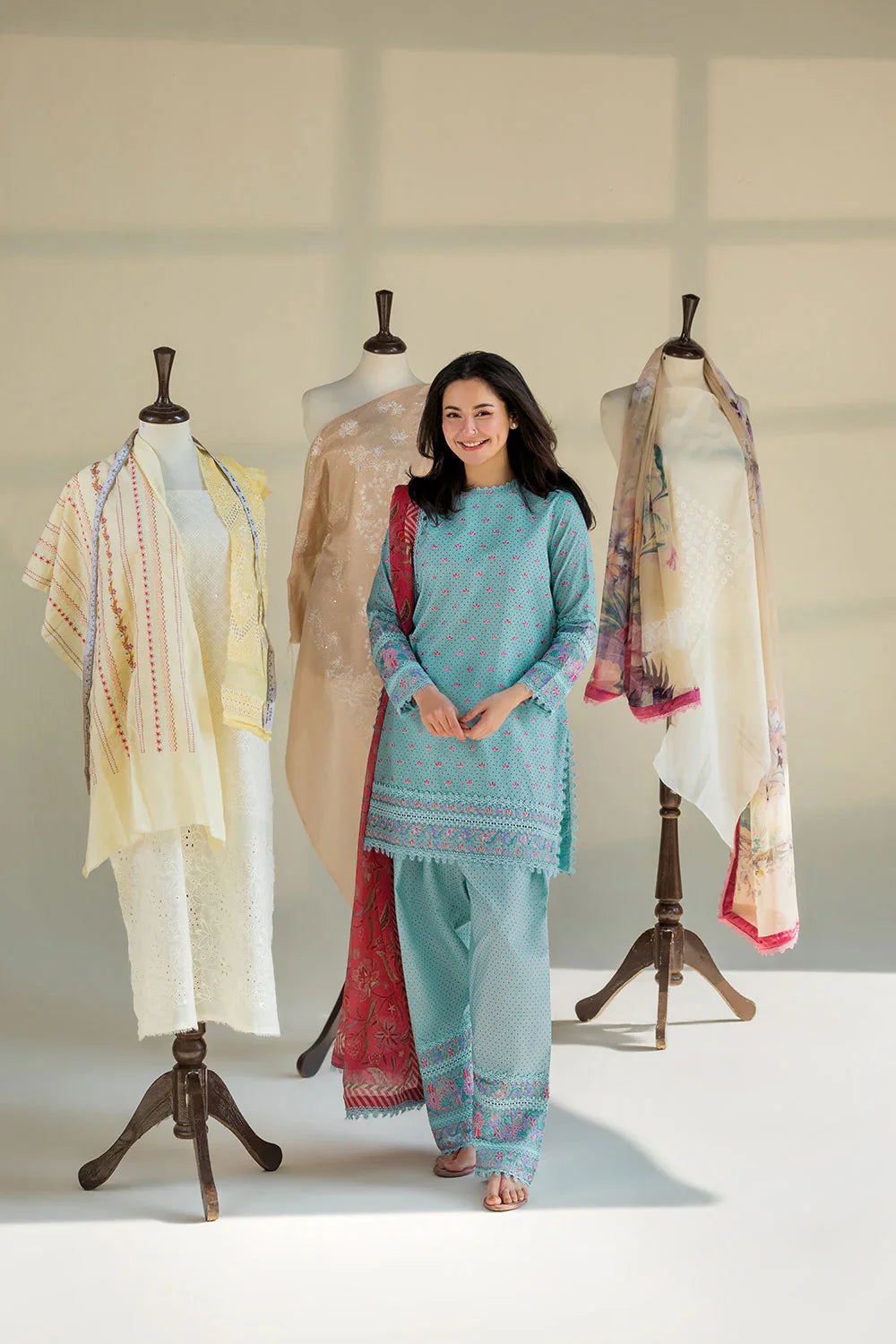 RP1175Hania Amir - Summer 3PC Lawn Digital Print Dress