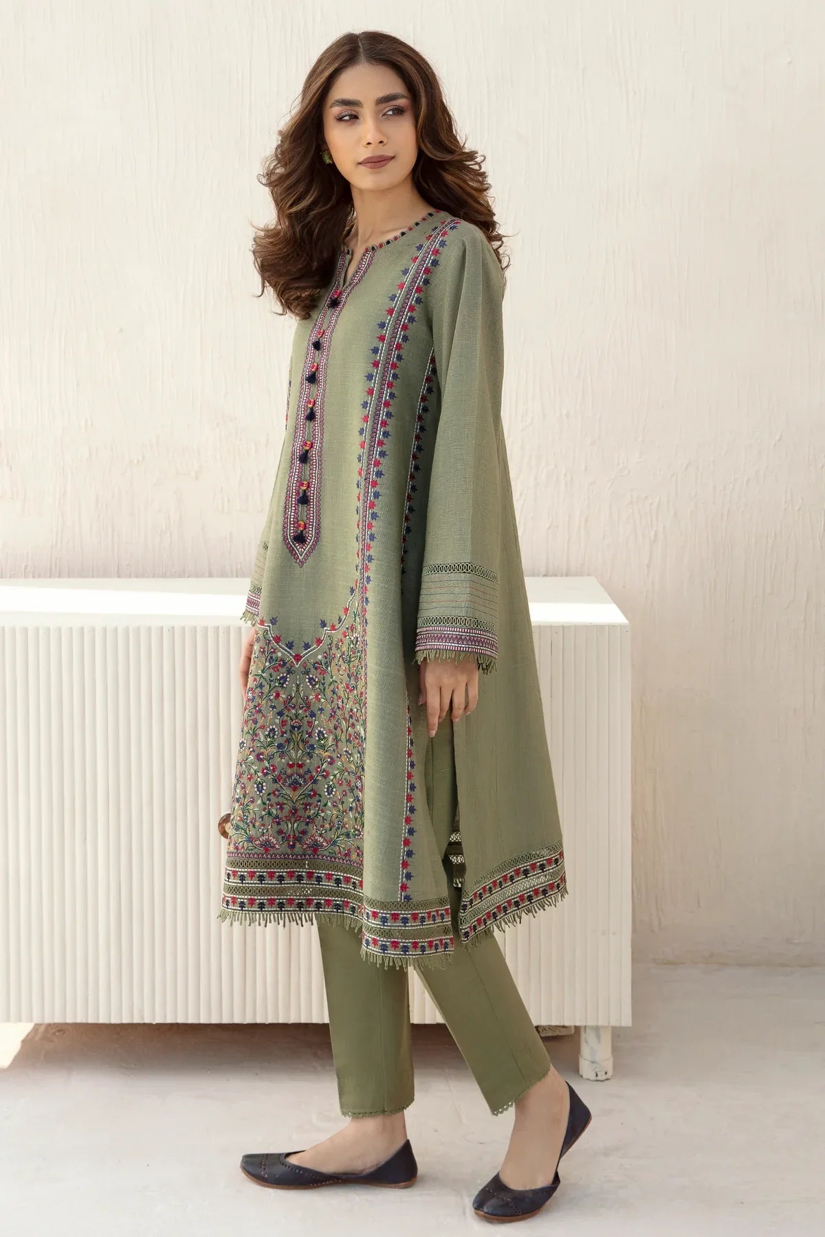 Rp550- Jazmin - khaddar 3pc Embroidered Winter Suit