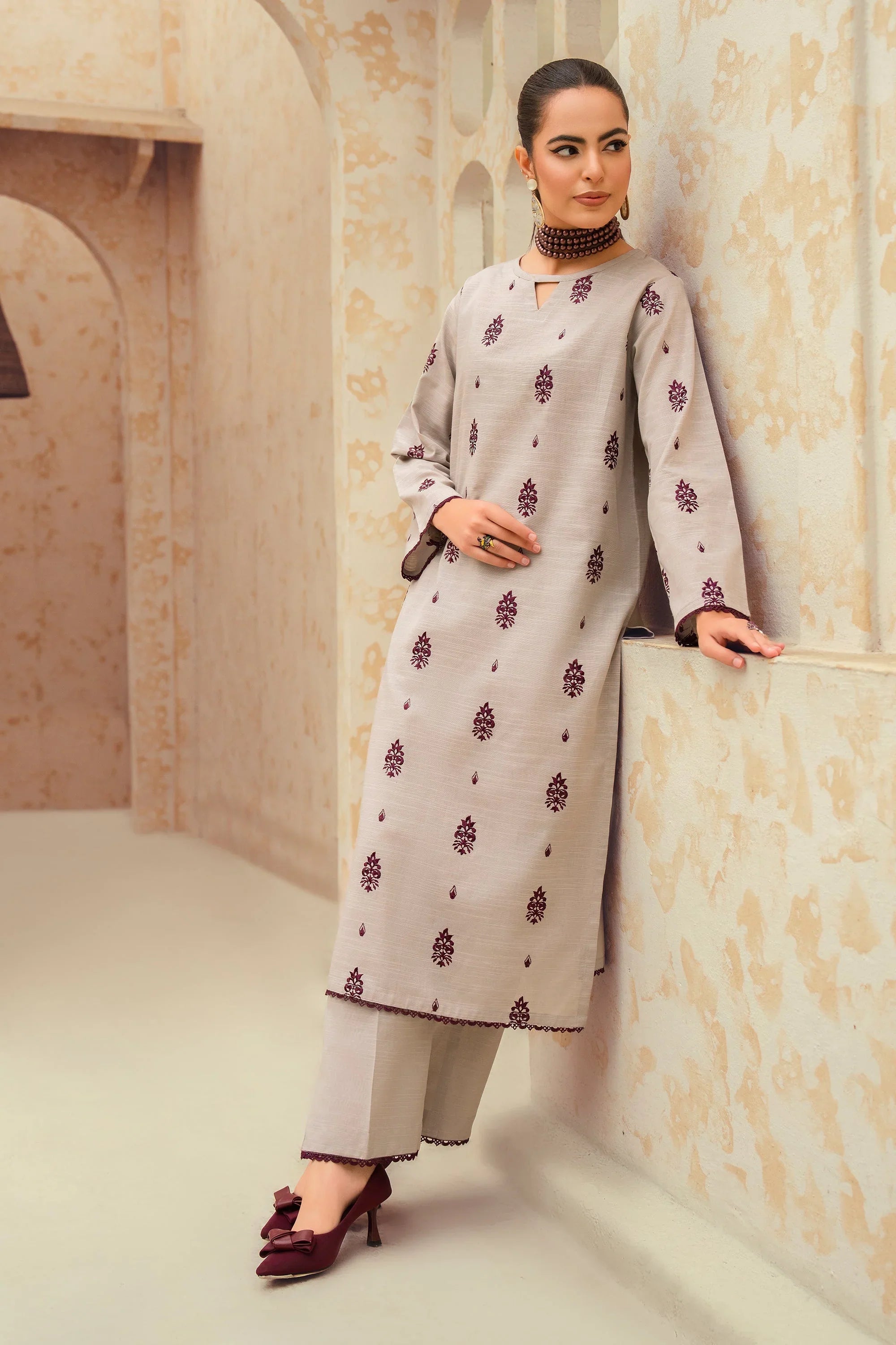 Rp550 -Jazmin -winter 3pc Embroidered Suit