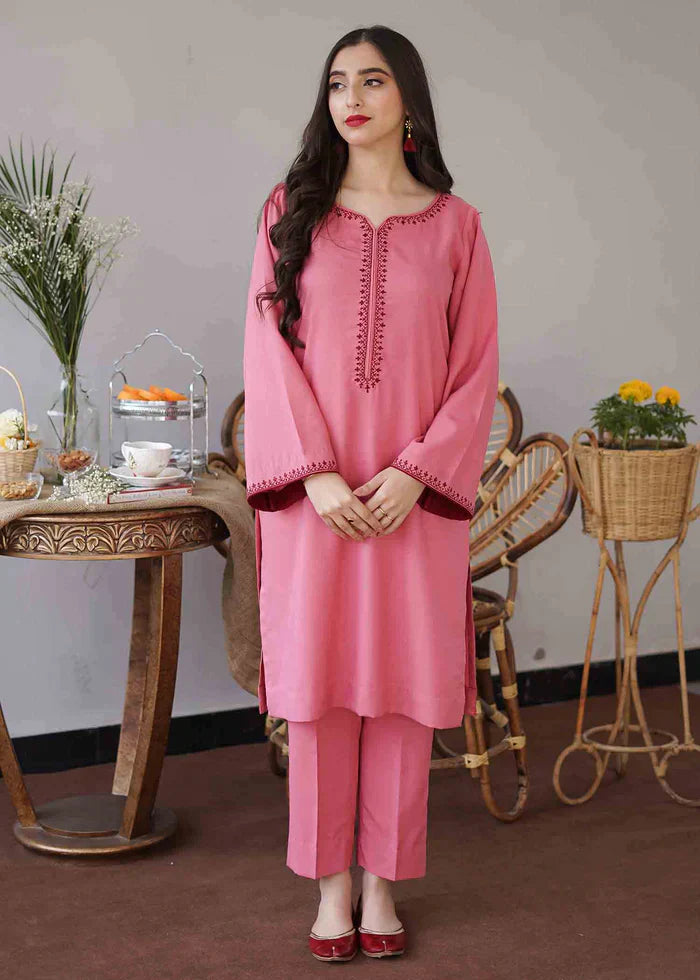 RP502-WINTER 3PC Dhanak suit with Embroidered Shawll