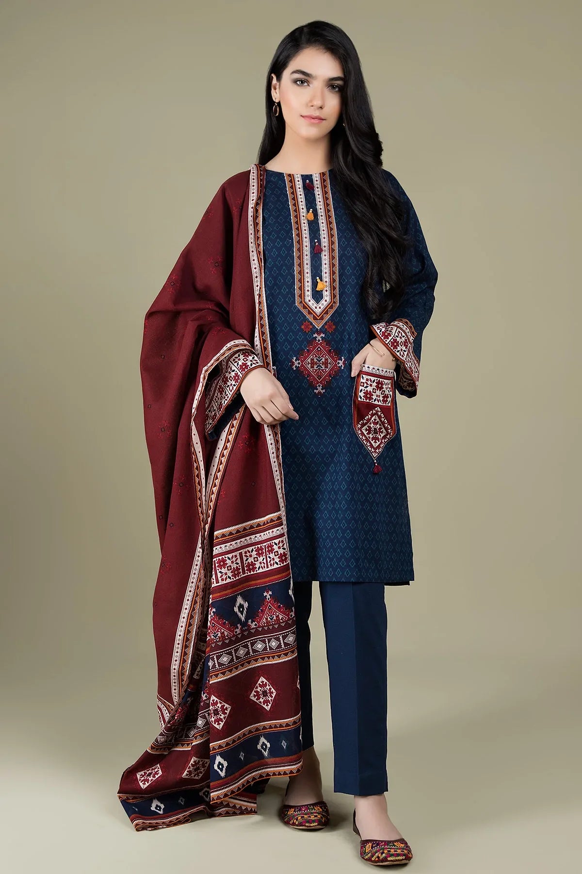 RP522-WINTER 3PC Linen Embroidered suit with Embroidered Shawll