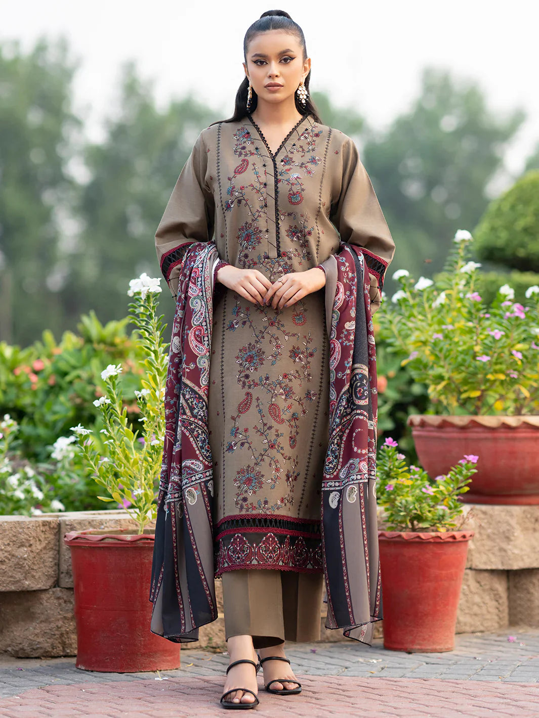 RP617-WINTER 3PC Dhannak Embroidered suit with Printed Shawll