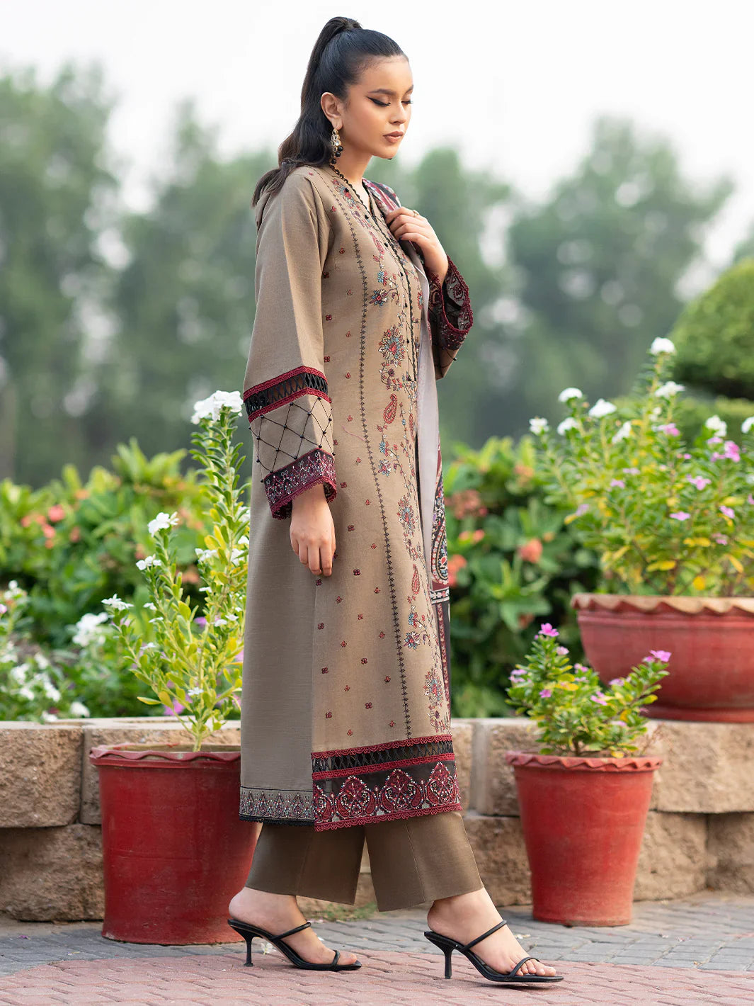 RP617-WINTER 3PC Dhannak Embroidered suit with Printed Shawll