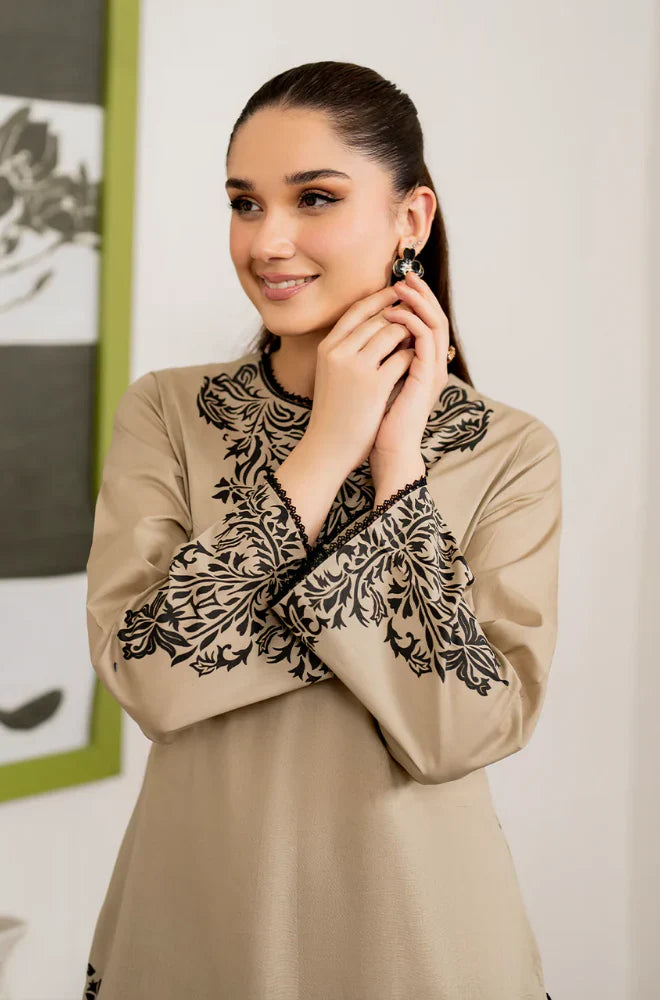 RP913-WINTER 3PC Dhannak Embroidered suit with Printed Shawll