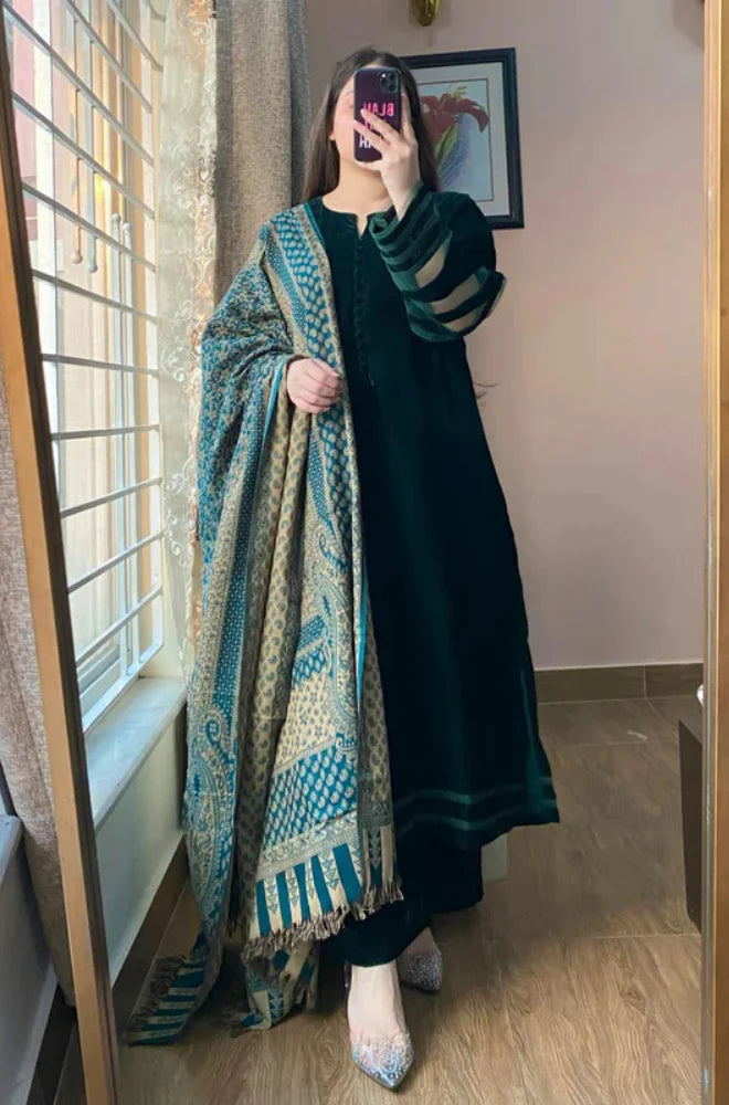 Rp33118 RANGRAIZ - Velvet Dress with Printed Dhanak Shawl
