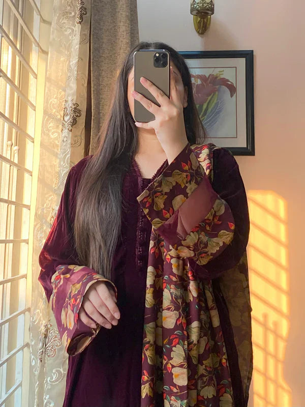 Rp33119 RANGRAIZ - Velvet Dress with Printed Dhanak Shawl