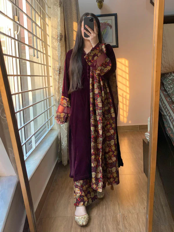 Rp33119 RANGRAIZ - Velvet Dress with Printed Dhanak Shawl