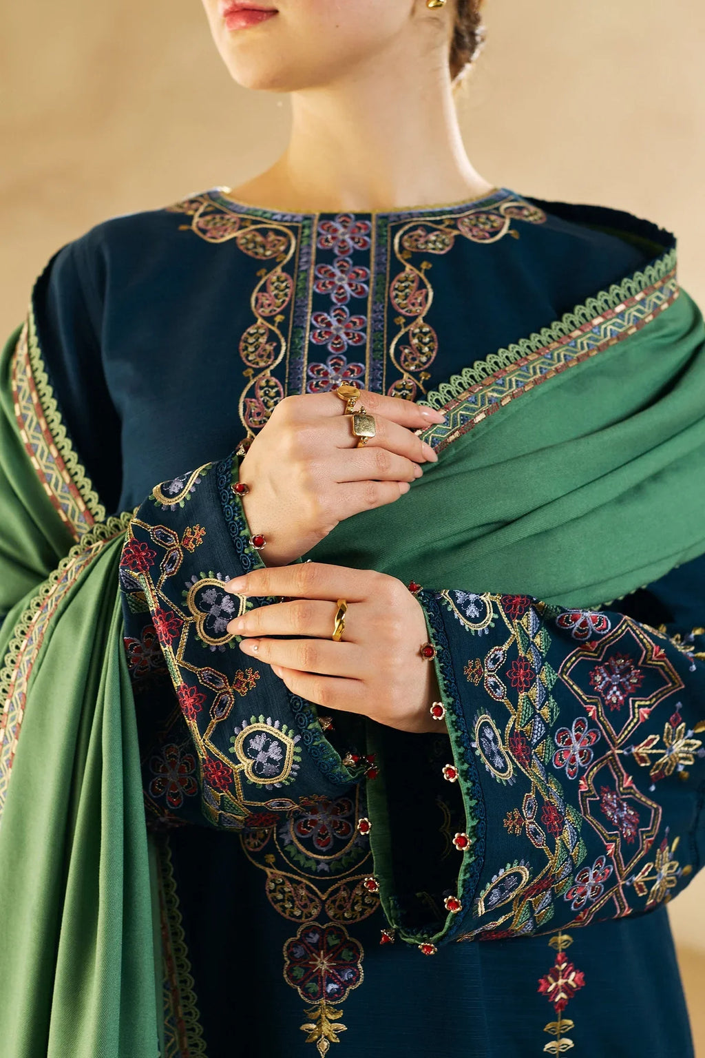 Rp590-WINTER 3-Pc Embroidered Dhanak Suit with Heavy Embroidered Dhanak Shawll