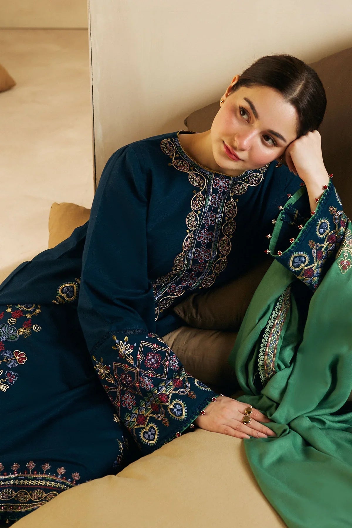 Rp590-WINTER 3-Pc Embroidered Dhanak Suit with Heavy Embroidered Dhanak Shawll