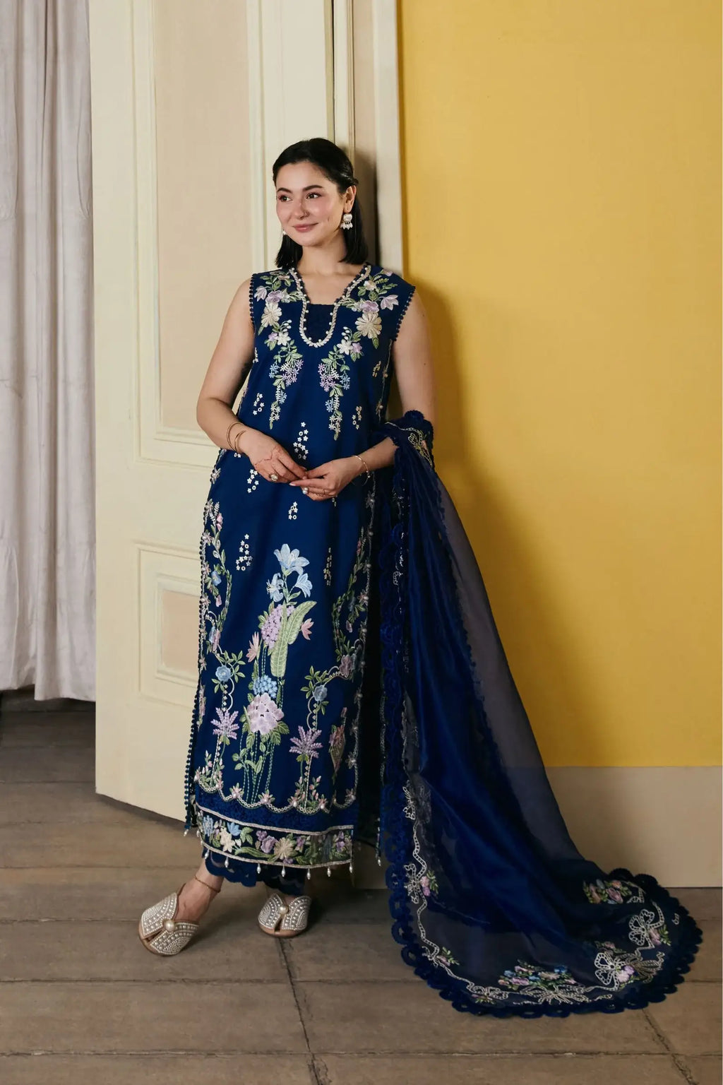 RP1237 Maryam Hussain - Summer 3PC Lawn Embroidered Suit