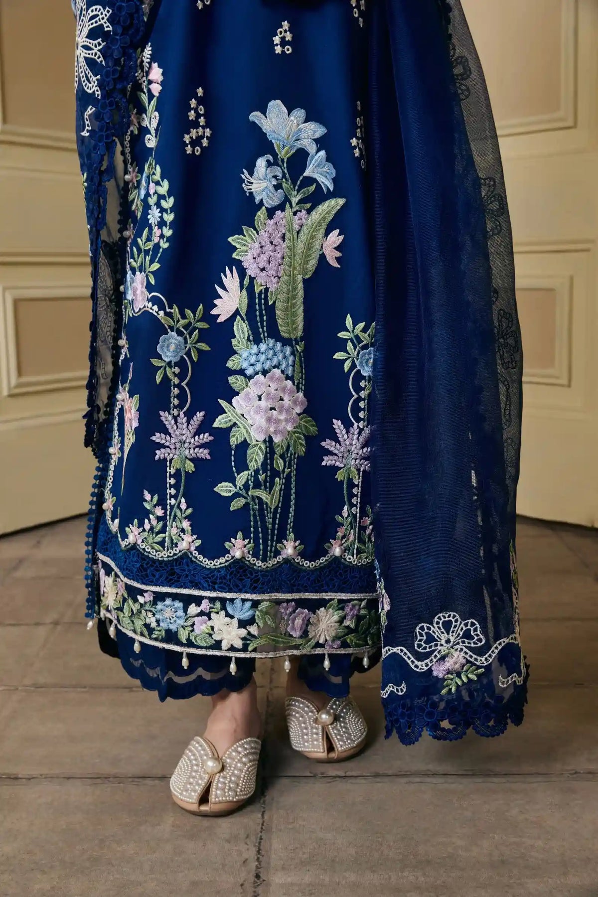 RP1237 Maryam Hussain - Summer 3PC Lawn Embroidered Suit