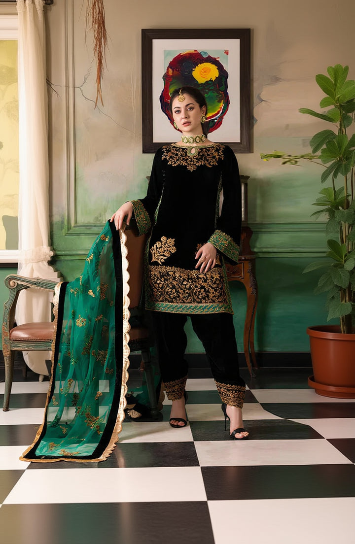 Rp551 - Muzlin-Velvet Embroidered Winter 3 Piece Suit