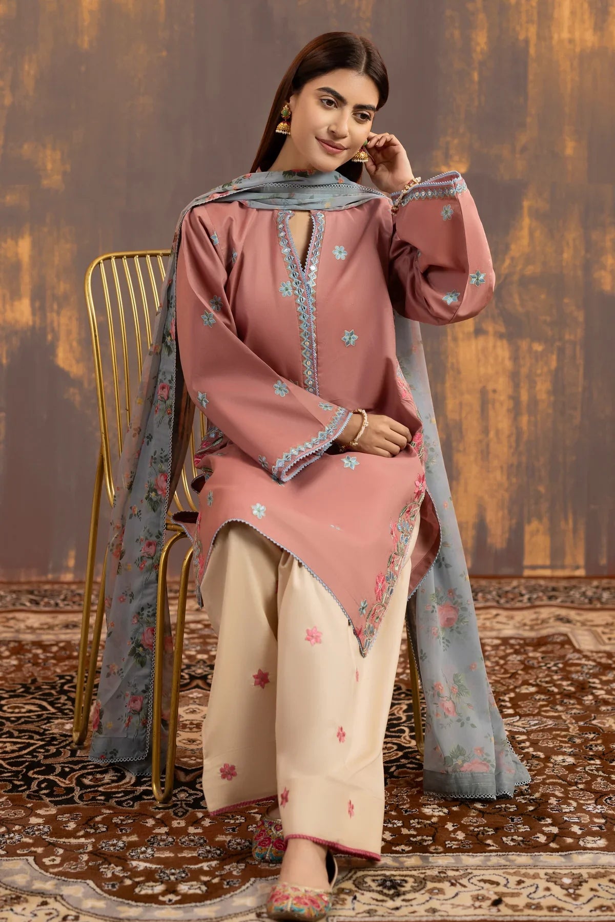Rp1192Summer-3PC Lawn Embroidered Suit
