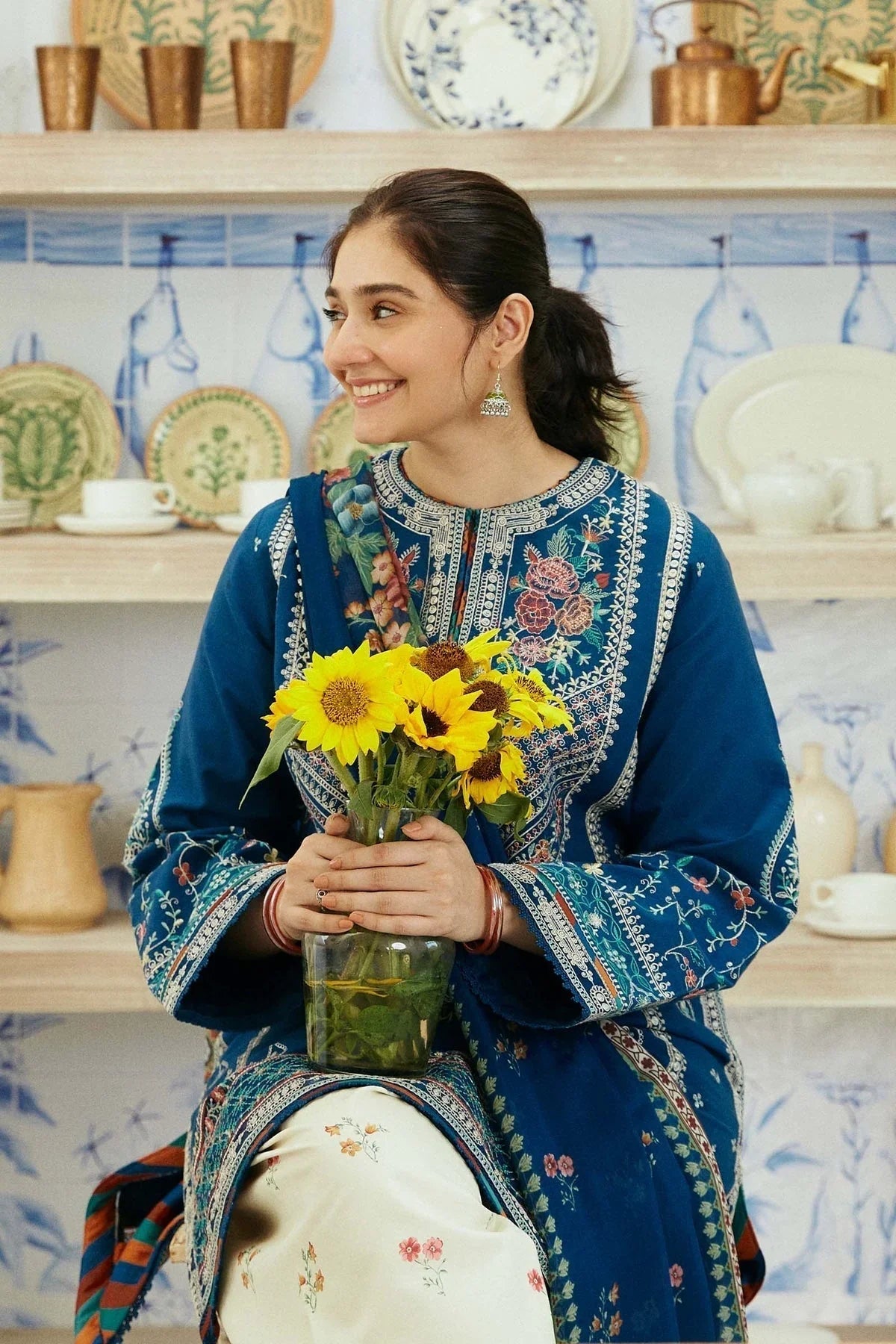 Rp1196Summer-3PC Lawn Embroidered Suit