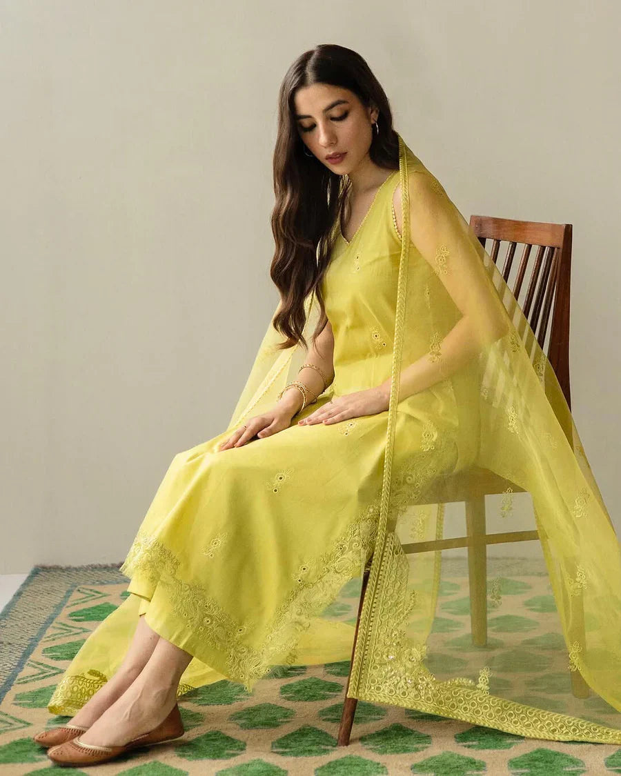 RP1177Summer 3PC Lawn Embroidered Suit