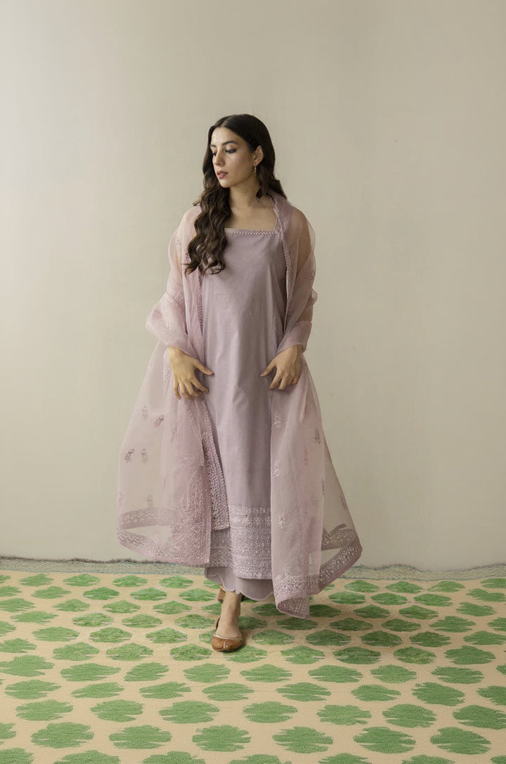 RP1178Summer 3PC Lawn Embroidered Suit