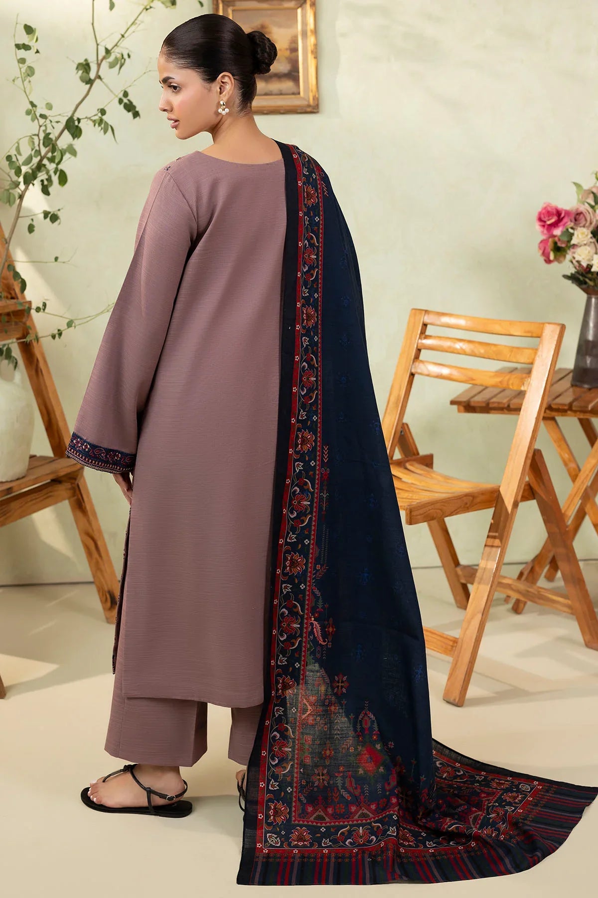 Rp33106-izel - Winter 3PC Dhanak Embroidered Suit