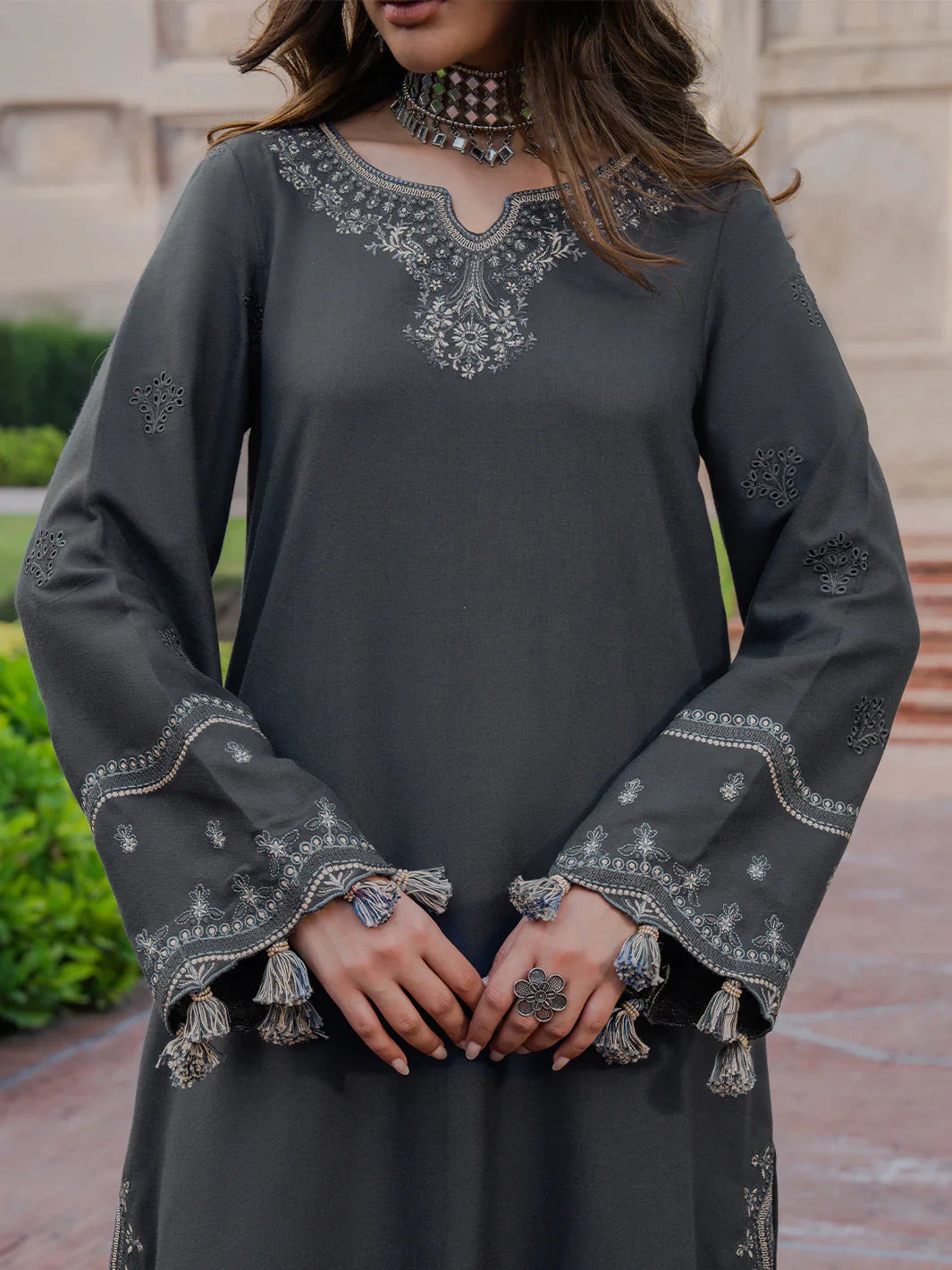 Rp33112-izel - Winter 3PC Dhanak Embroidered Suit