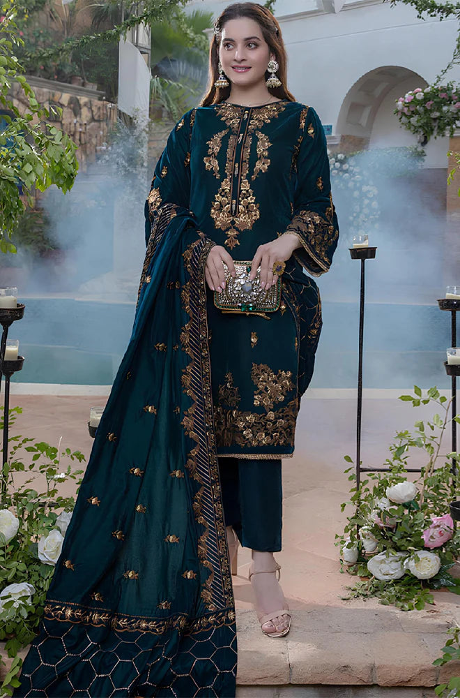 Rp404-Embroidered Velvet Three piece With Velvet Shawl Winter Collection