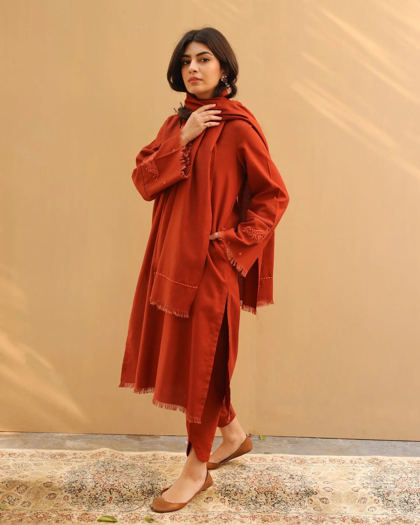 Rp565-WINTER 3PC Dhannak Embroidered Suit with Dhanak Embroidered Shawll