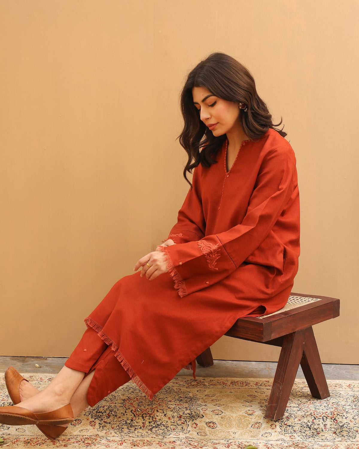 Rp565-WINTER 3PC Dhannak Embroidered Suit with Dhanak Embroidered Shawll